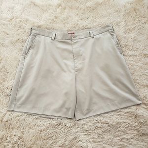 Izod khaki golf shorts size 40